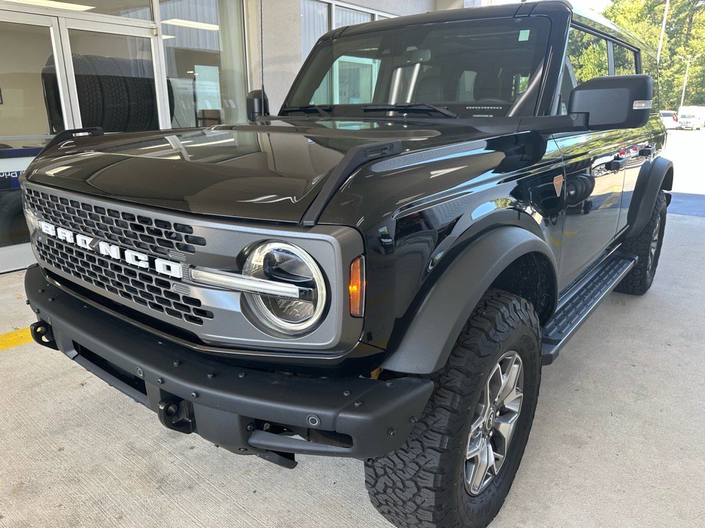 Certified 2024 Ford Bronco Badlands image 3