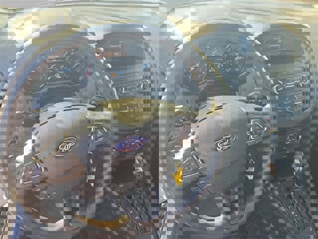 Certified 2018 Ford Focus SE image 13