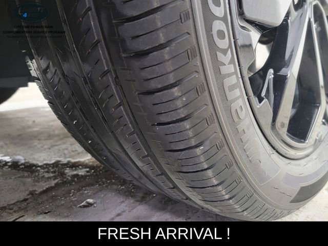 Used 2022 GMC Terrain SLE w/ Driver Convenience Package AWD/4WD image 11