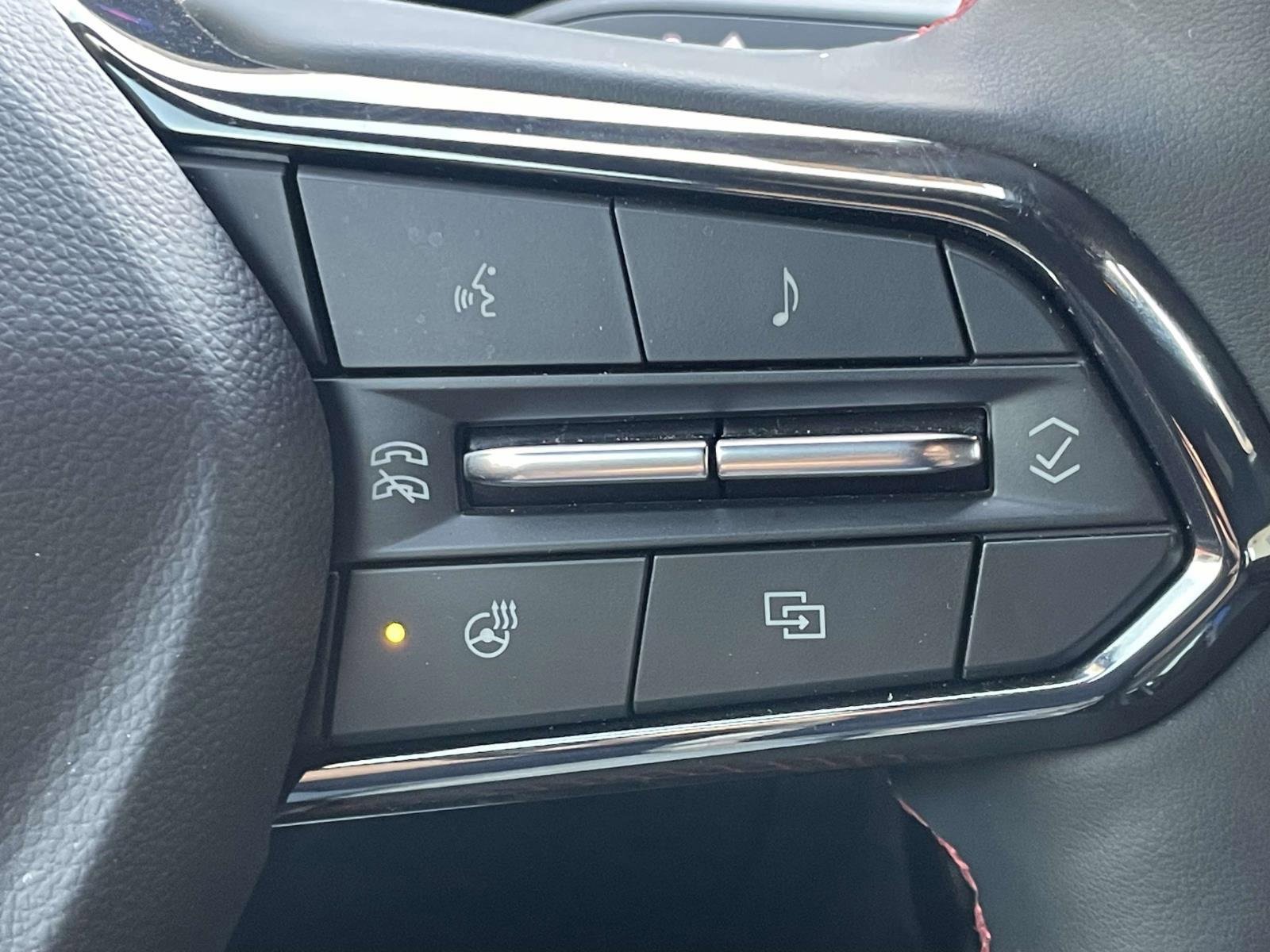 Used 2024 Chevrolet Equinox EV RS image 21