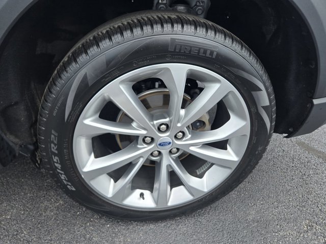 Certified 2023 Ford Explorer Platinum w/ Technology Package AWD/4WD image 46