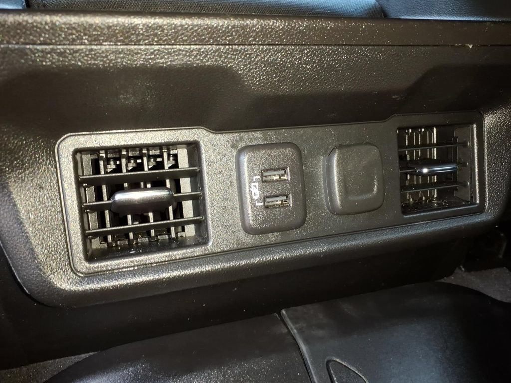 Used 2020 Chevrolet Silverado 2500 LT w/ All Star Edition AWD/4WD image 17