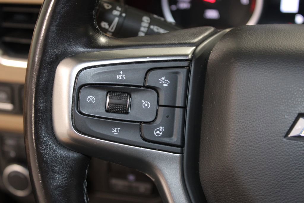 Used 2021 Chevrolet Tahoe Premier w/ Premium Package AWD/4WD image 39
