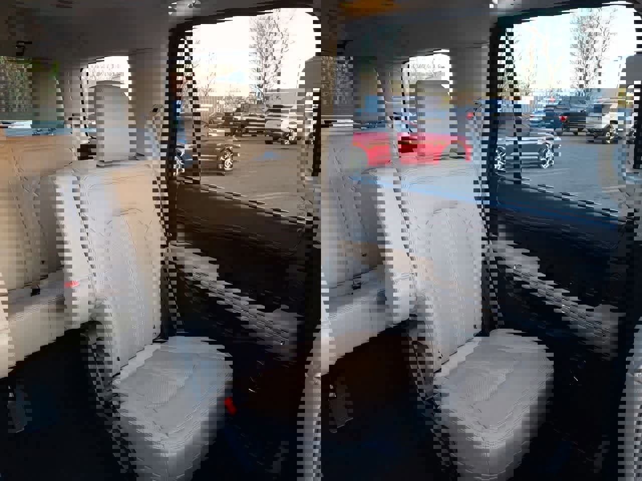 Certified 2023 Ford Expedition Limited image 14