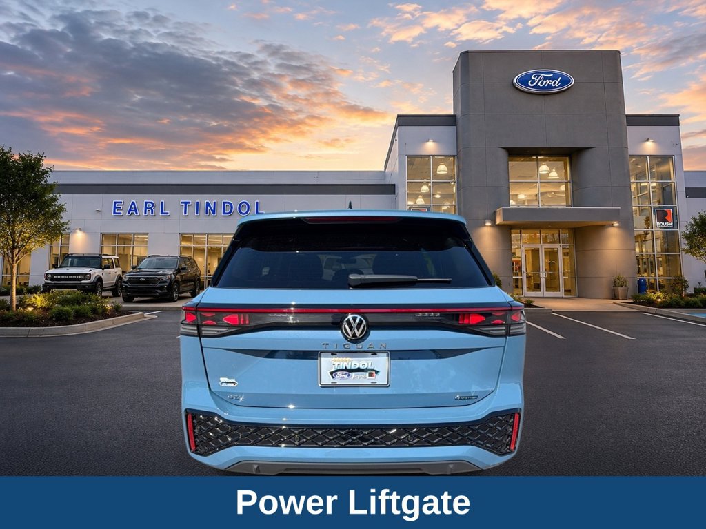Used 2025 Volkswagen Tiguan SEL R-Line AWD/4WD image 6