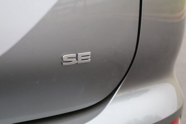 Used 2024 Mitsubishi Outlander SE image 16