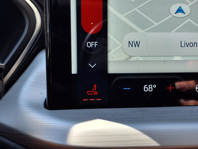 Certified 2024 Ford Escape Platinum AWD/4WD image 3