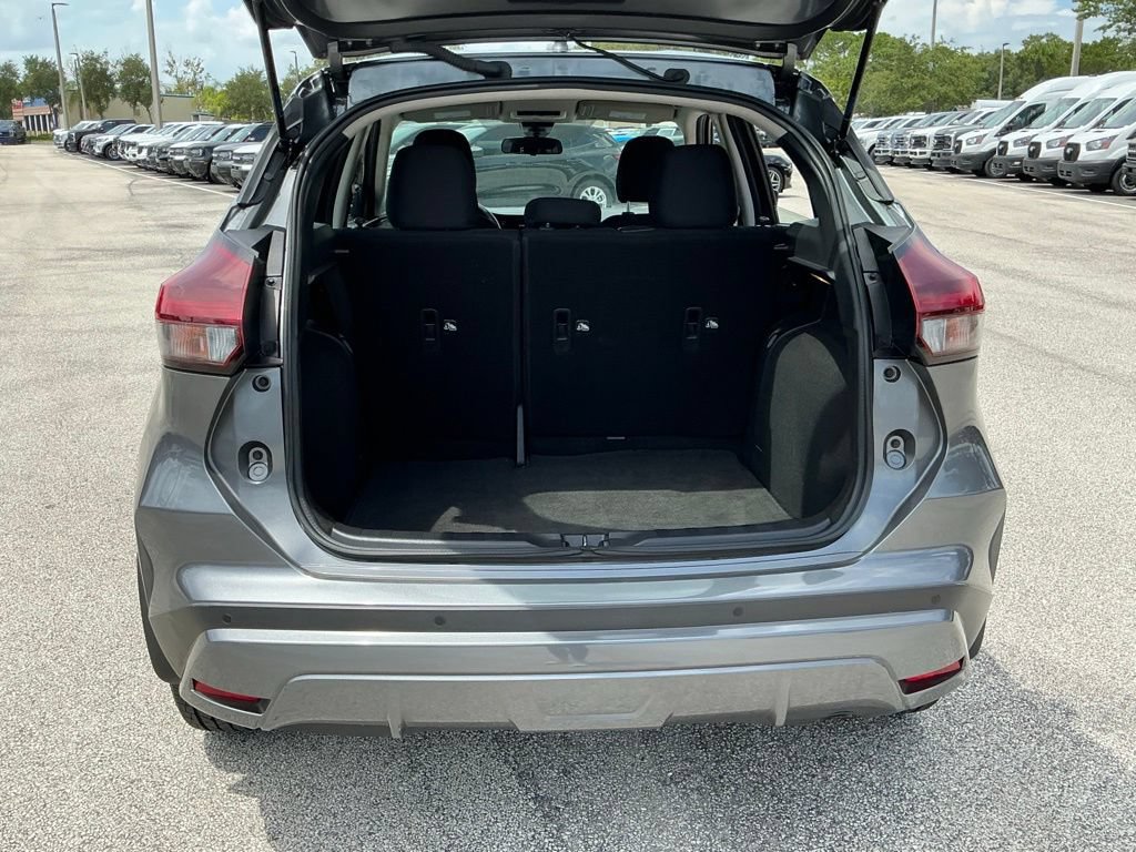 Used 2023 Nissan Kicks S FWD image 21