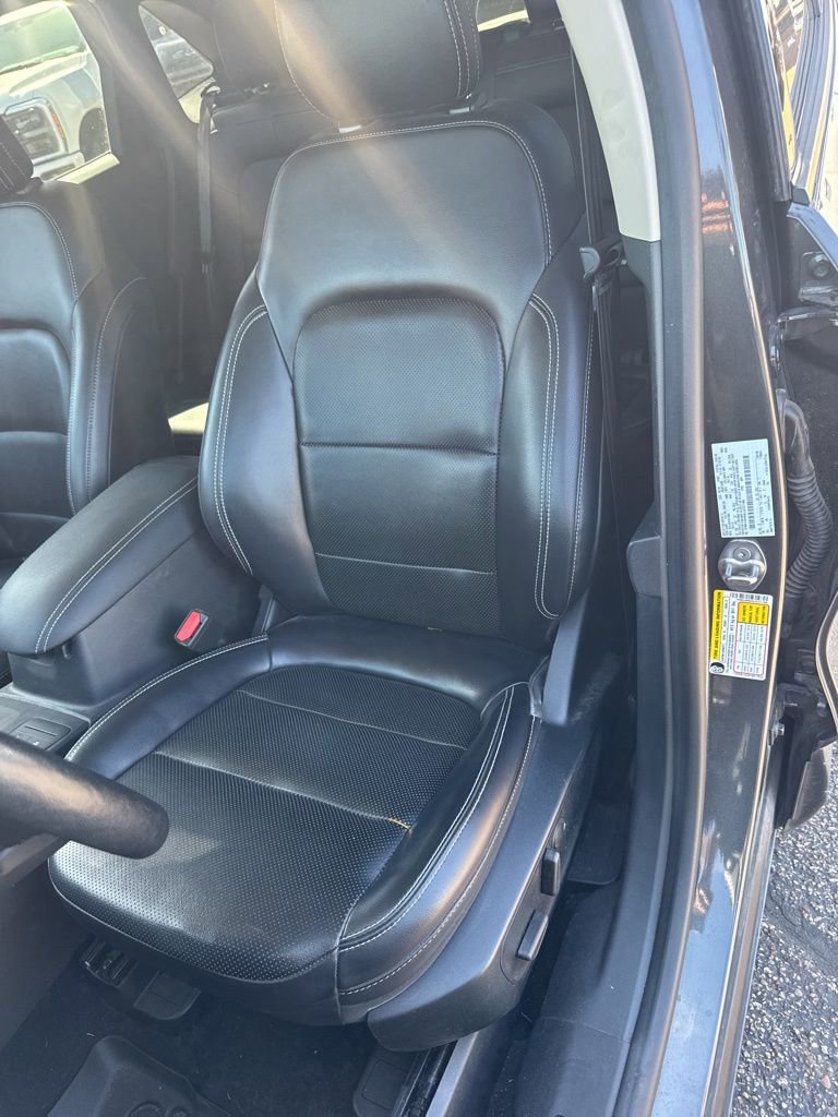 Certified 2020 Ford Escape SEL image 5