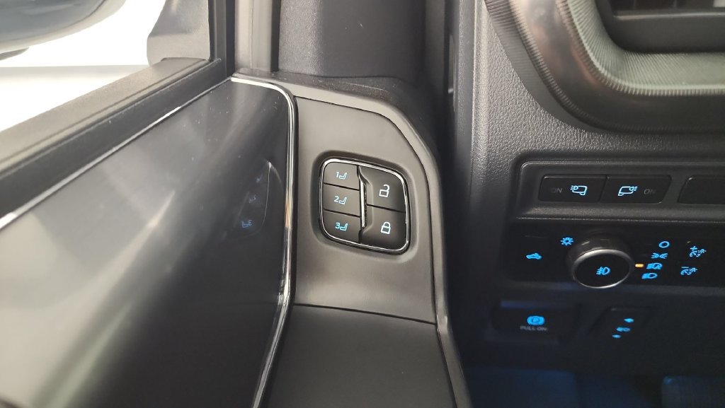 Certified 2024 Ford F150 Lariat AWD/4WD image 26