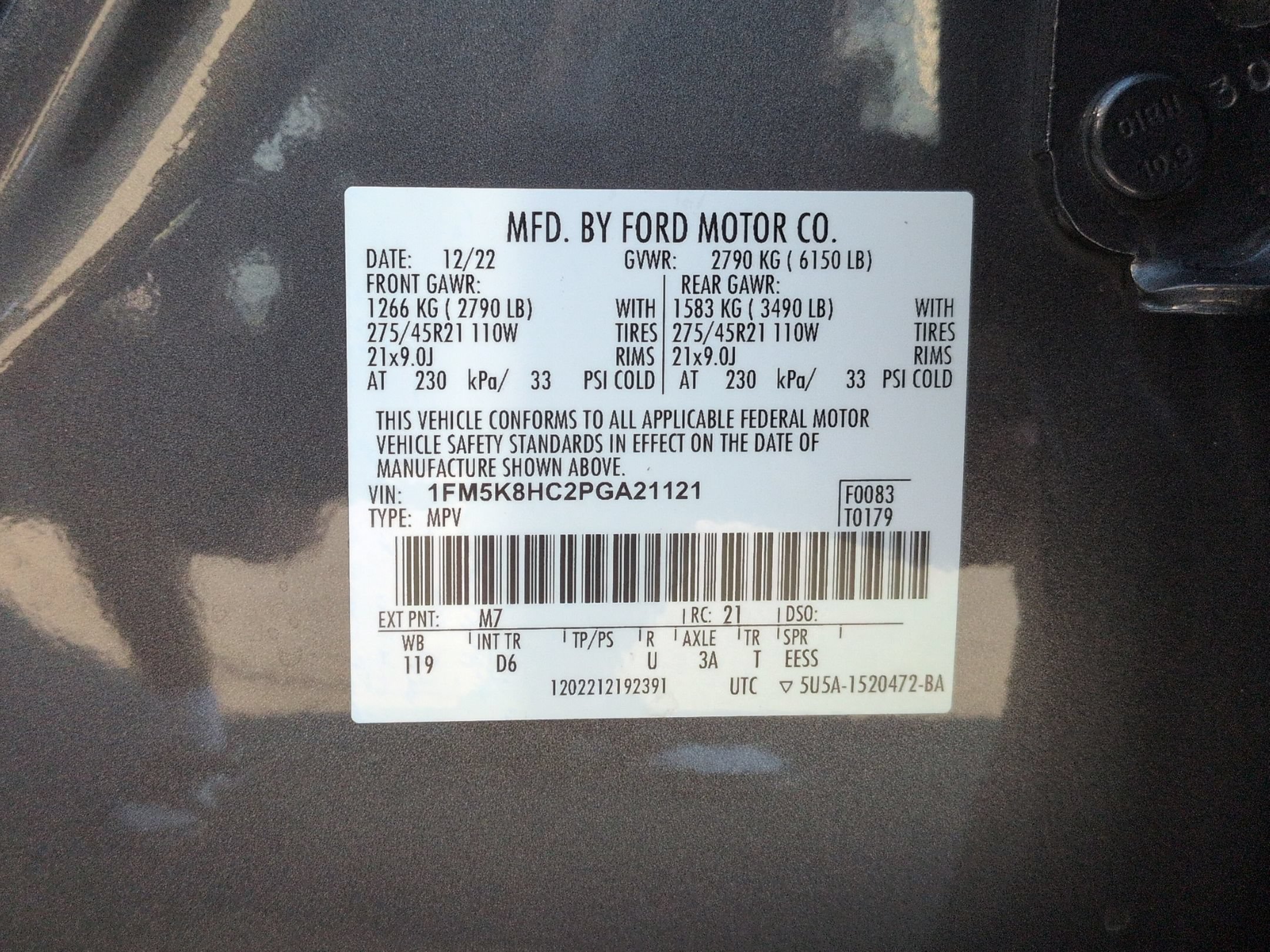 Certified 2023 Ford Explorer Platinum w/ Technology Package AWD/4WD image 40