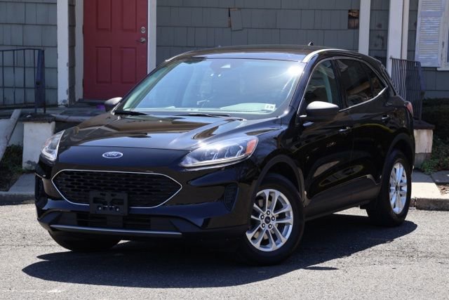 Certified 2022 Ford Escape SE w/ Convenience Package AWD/4WD image 1