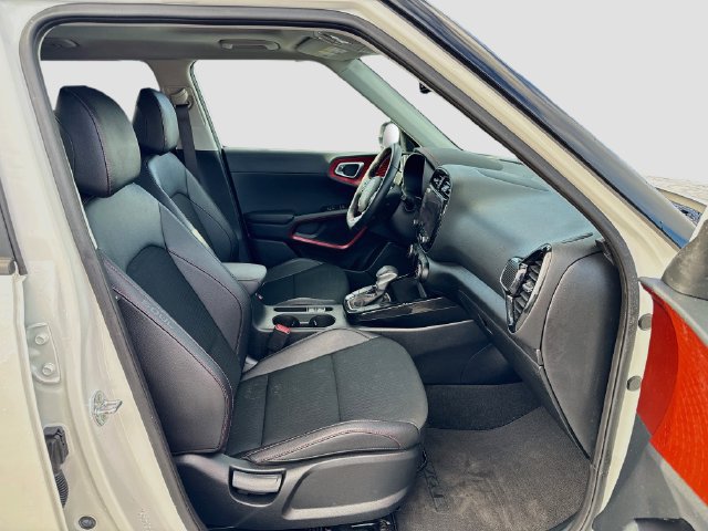 Used 2023 Kia Soul GT-Line w/ GT-Line Technology Package FWD image 38