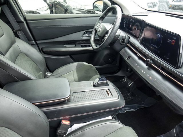 Used 2024 Nissan Ariya FWD image 32