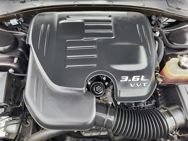 Used 2021 Chrysler 300 Touring L RWD image 32