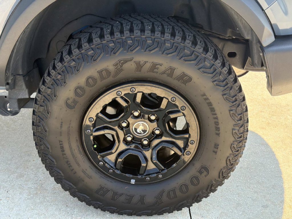Certified 2024 Ford Bronco Wildtrak AWD/4WD image 6