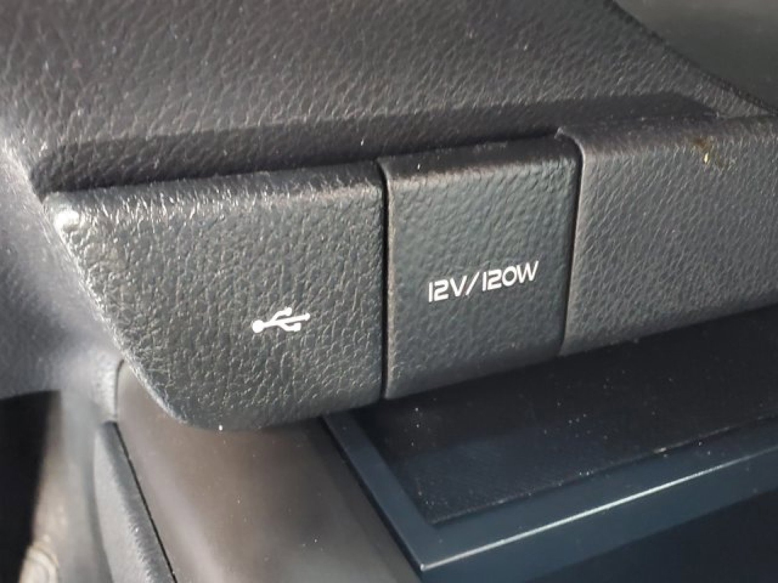 Used 2022 Toyota Camry SE w/ Convenience Package image 24