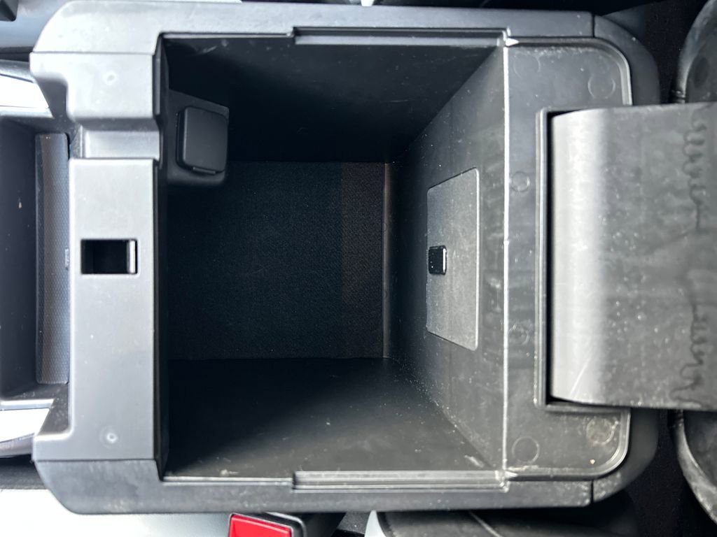 Certified 2021 Ford Explorer XLT w/ Equipment Group 202A image 28