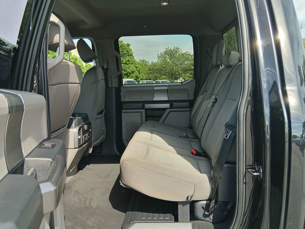 Certified 2022 Ford F250 XLT w/ Black Appearance Package AWD/4WD image 15