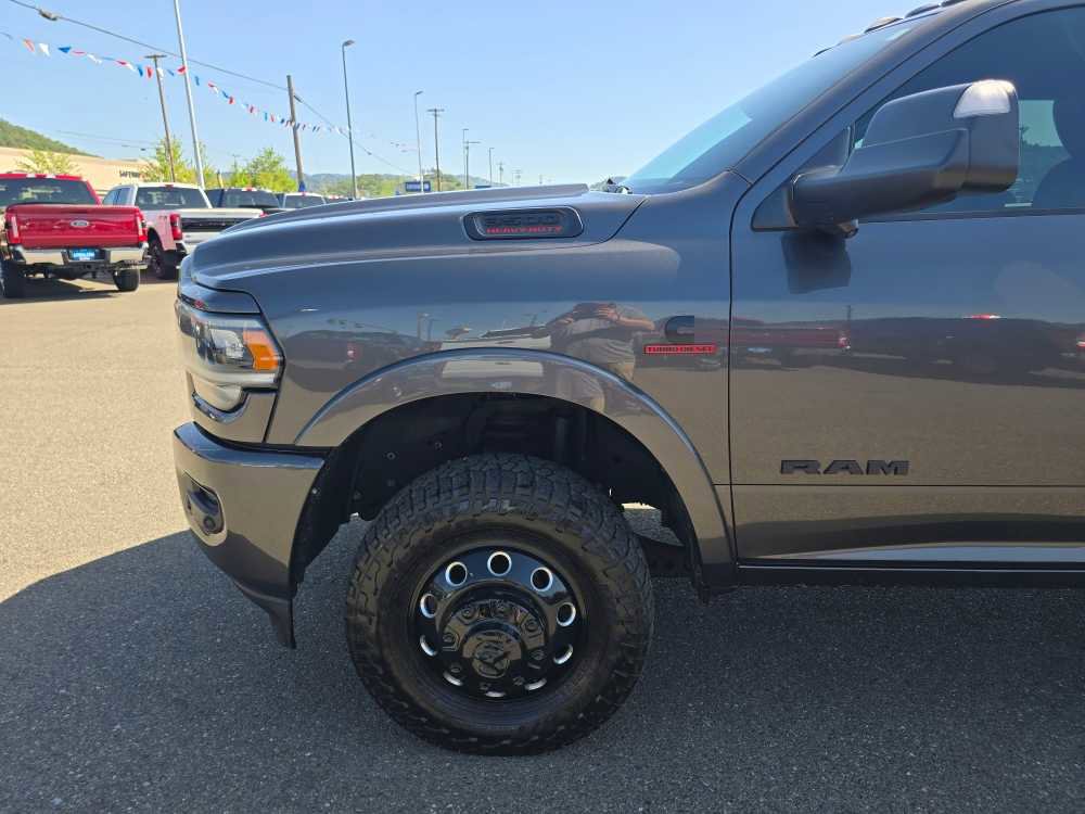Used 2020 RAM 3500 Laramie w/ Night Edition AWD/4WD image 18