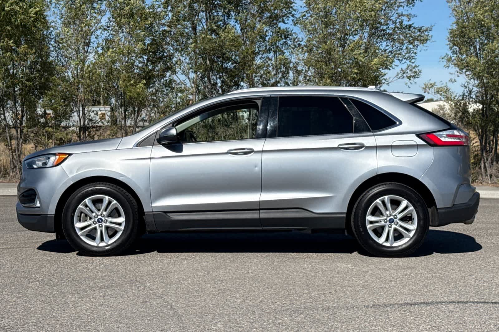 Certified 2020 Ford Edge SEL AWD/4WD image 5