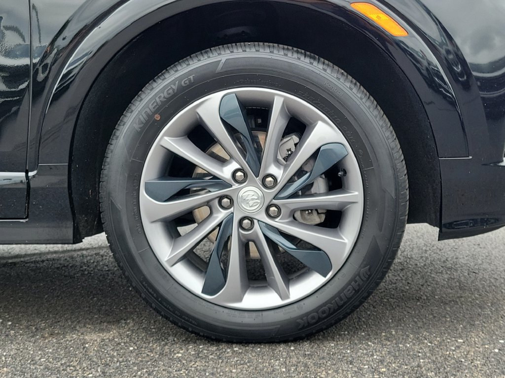 Used 2023 Buick Encore GX Select w/ Sport Touring Package FWD image 9