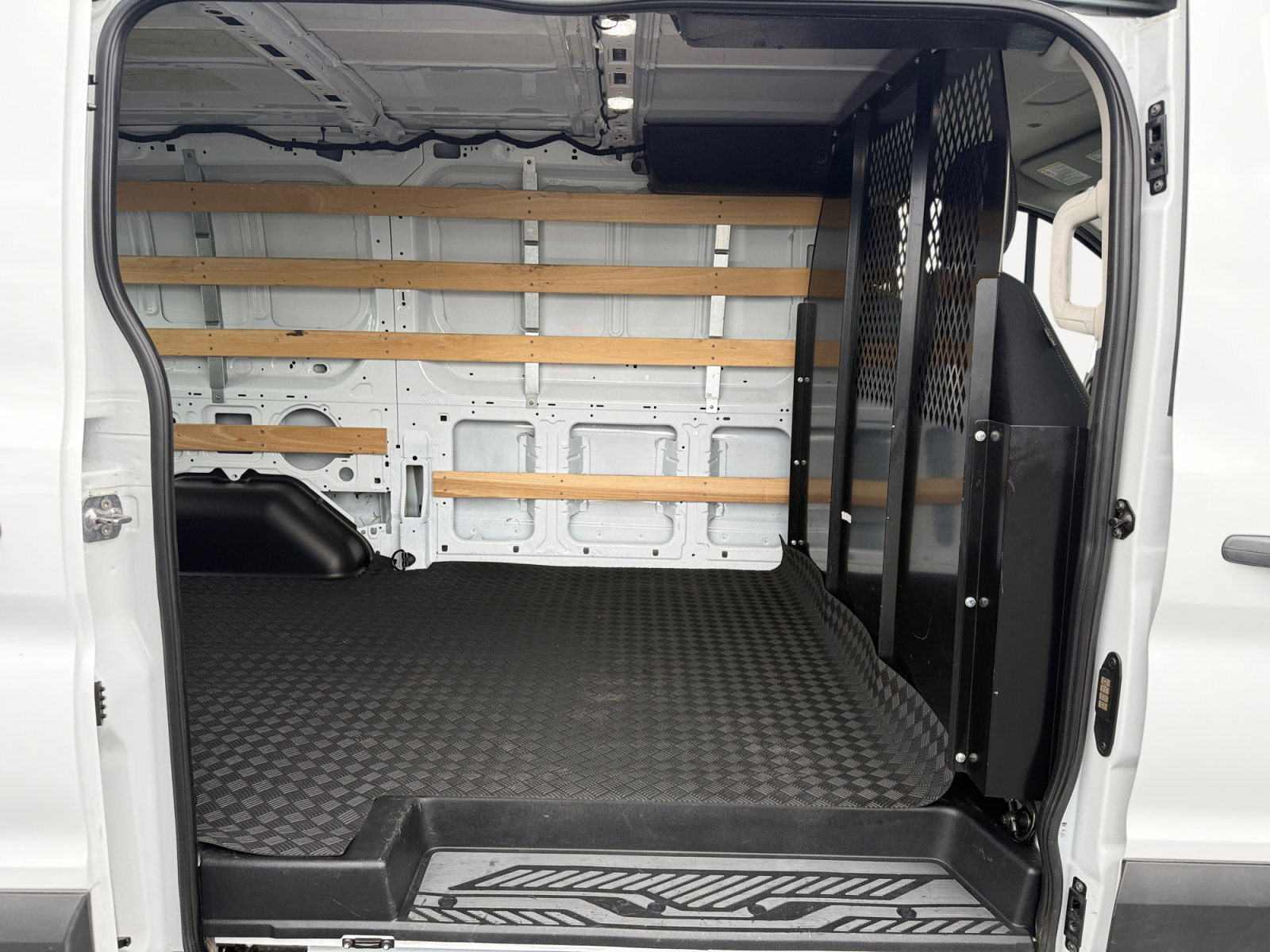 Certified 2025 Ford Transit 250 Low Roof w/ Exterior Upgrade Package RWD image 18