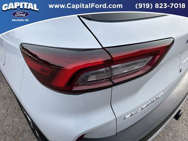 Certified 2025 Ford Escape Platinum w/ Premium Technology Package image 15