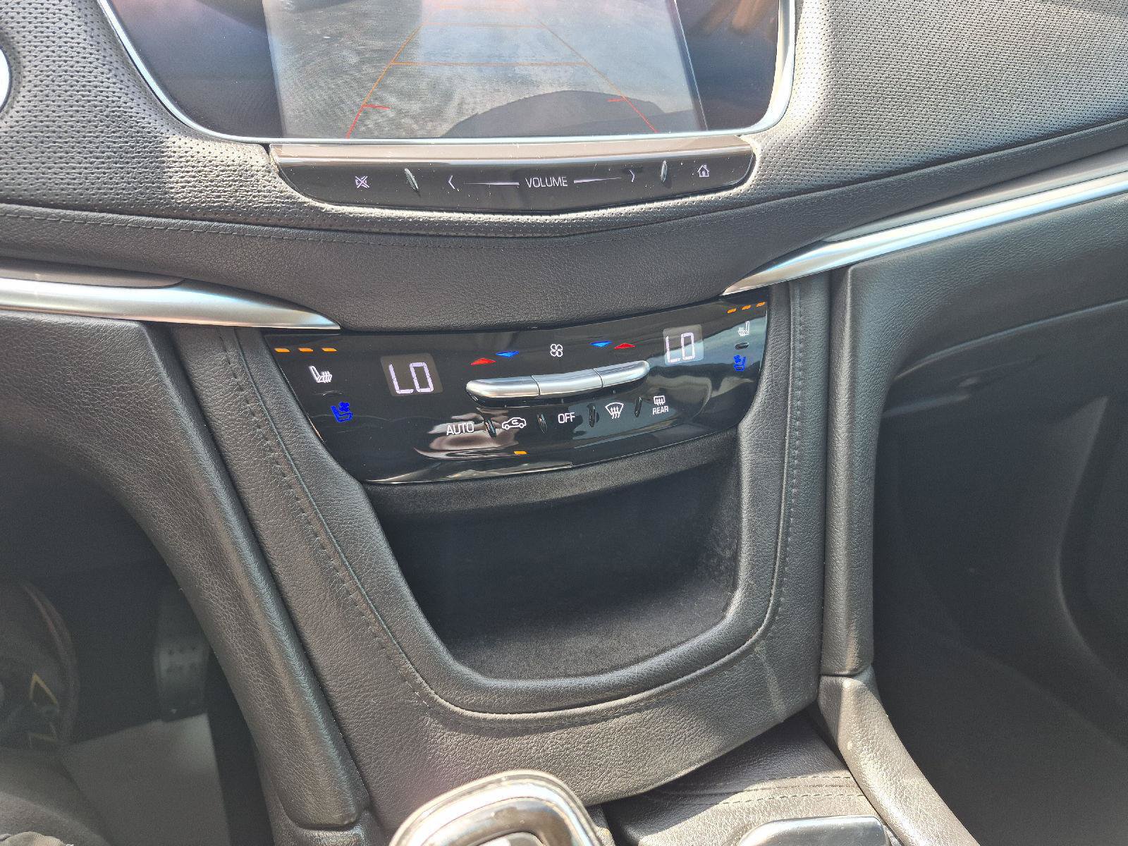 Used 2017 Cadillac XT5 Premium Luxury FWD image 6