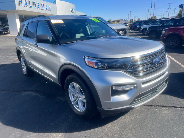 Certified 2023 Ford Explorer XLT w/ Equipment Group 202A AWD/4WD image 3