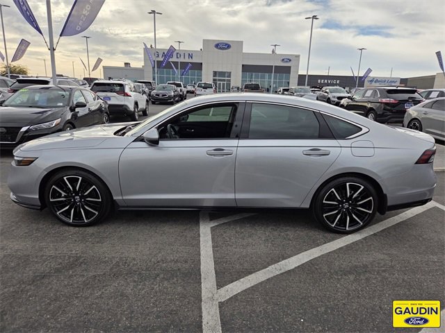 Used 2024 Honda Accord Touring image 2