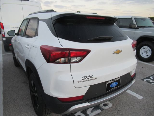 Used 2022 Chevrolet TrailBlazer LT w/ Confidence II Package image 3