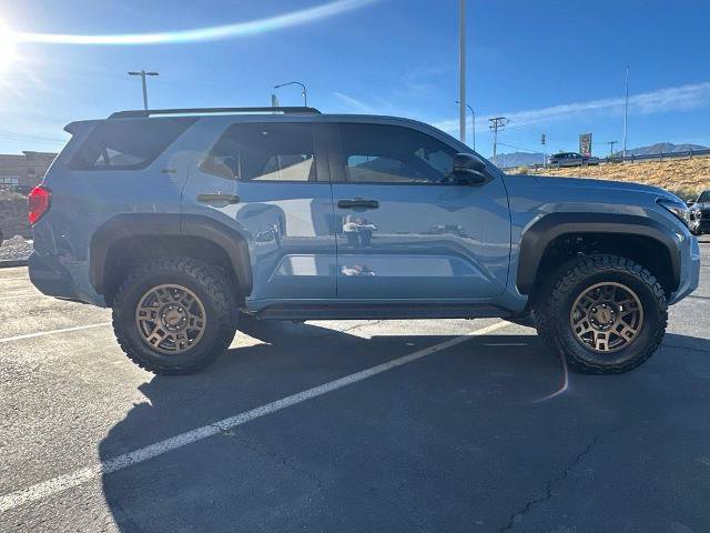 Used 2025 Toyota 4Runner SR5 AWD/4WD image 8