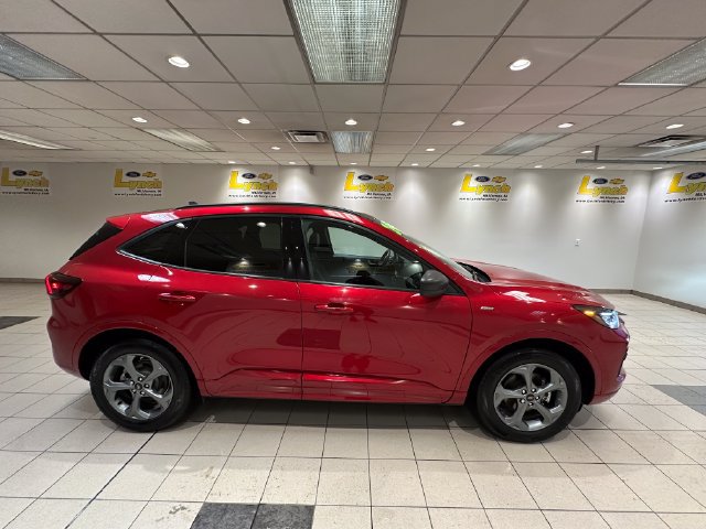 Certified 2024 Ford Escape ST-Line w/ Tech Pack #1 AWD/4WD image 3