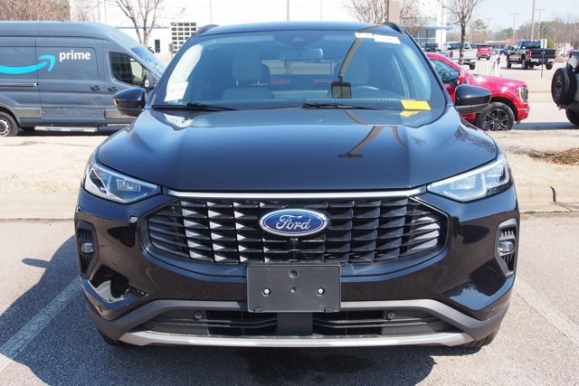 Certified 2025 Ford Escape SE w/ PHEV Premium Package image 5