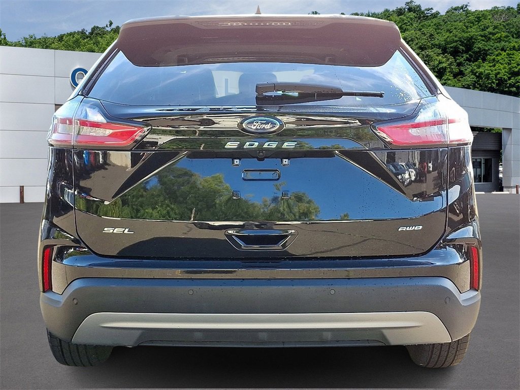 Certified 2022 Ford Edge SEL w/ Convenience Package image 3