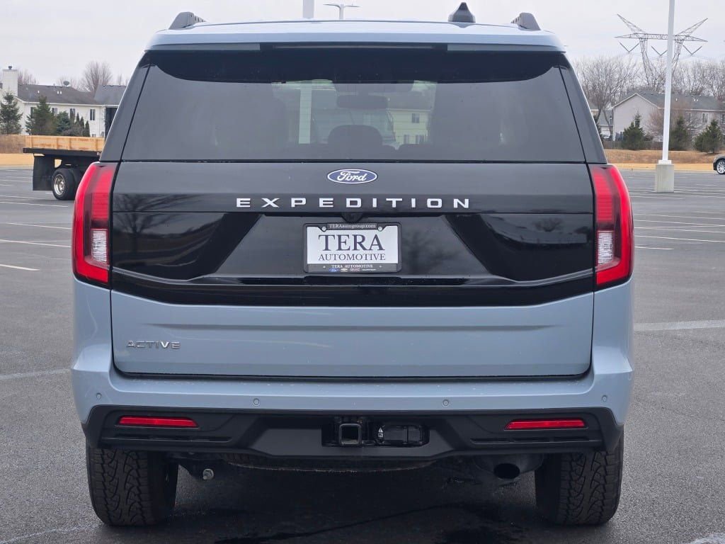 Certified 2025 Ford Expedition Active AWD/4WD image 16