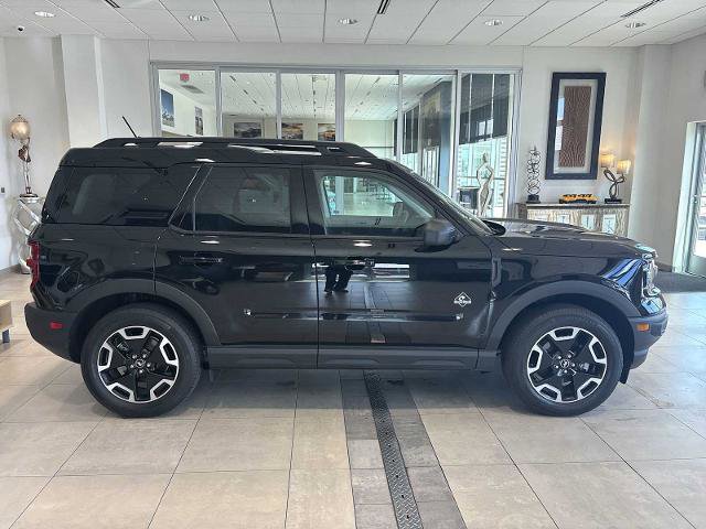 Certified 2023 Ford Bronco Sport Outer Banks w/ Tech Package AWD/4WD image 2