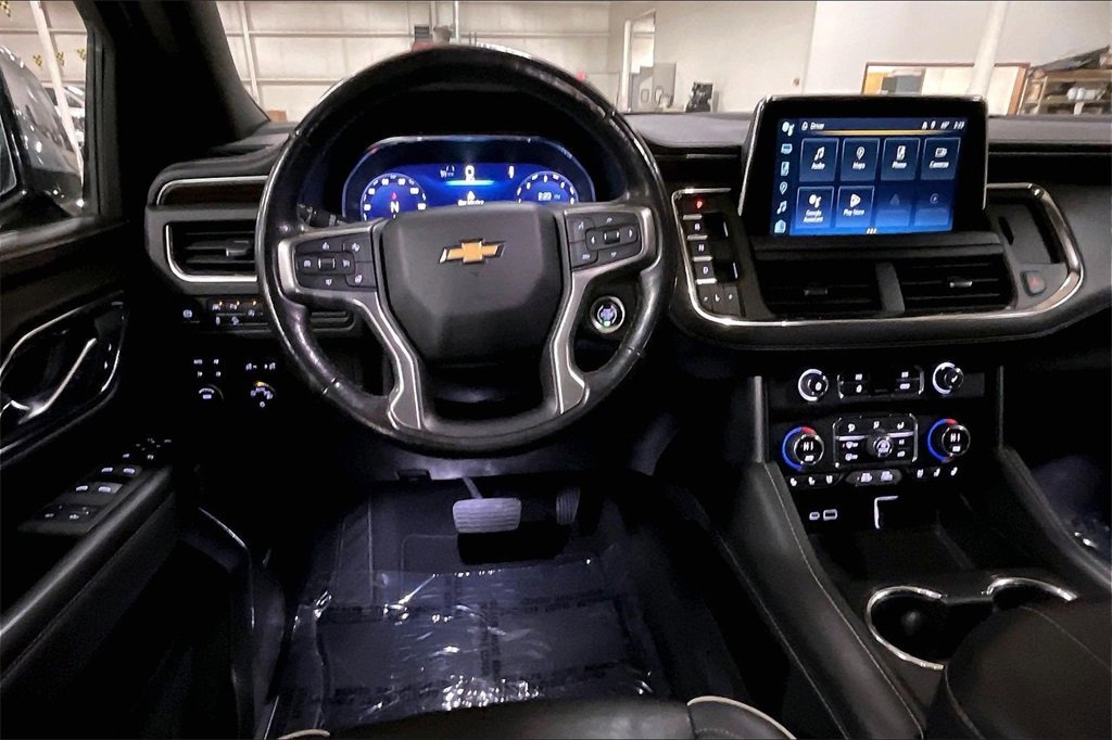 Used 2023 Chevrolet Suburban Premier image 7