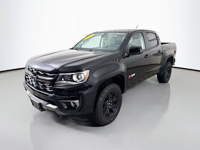 Used 2022 Chevrolet Colorado Z71 w/ Z71 Midnight Edition AWD/4WD image 3