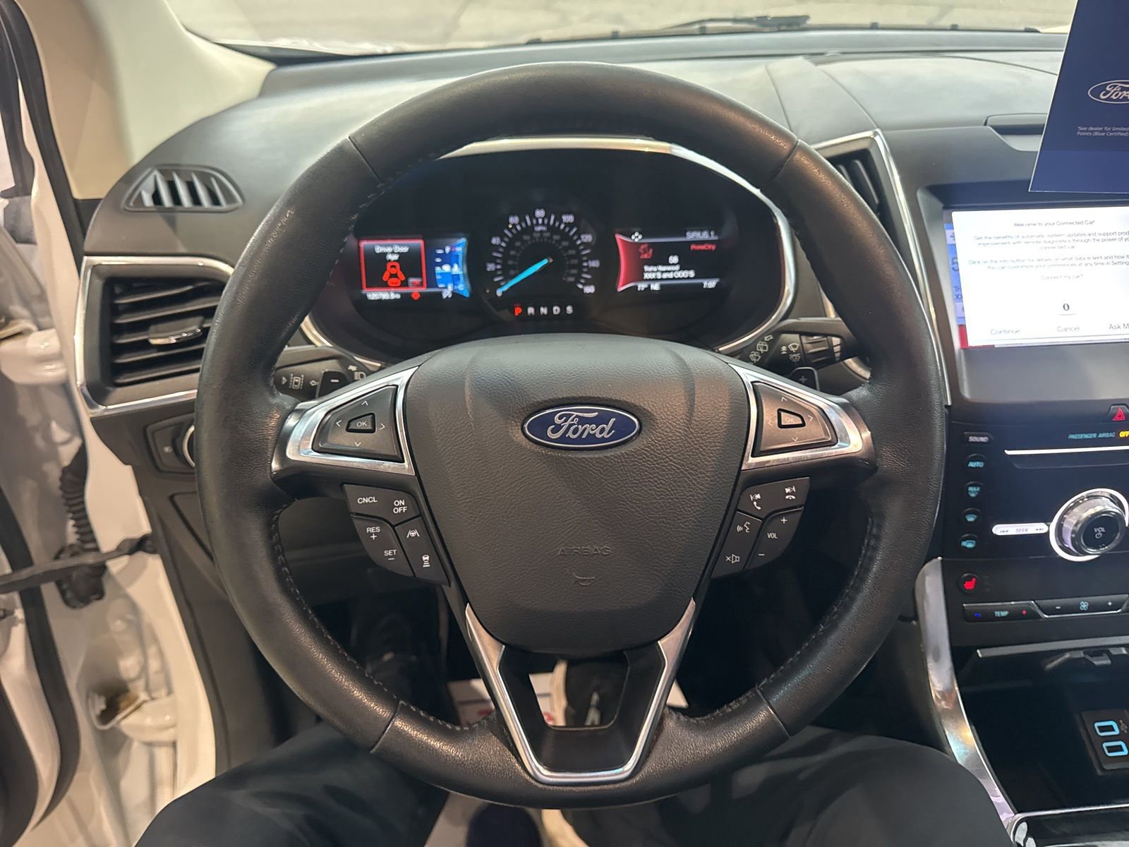 Certified 2019 Ford Edge Titanium w/ Cold Weather Package image 28