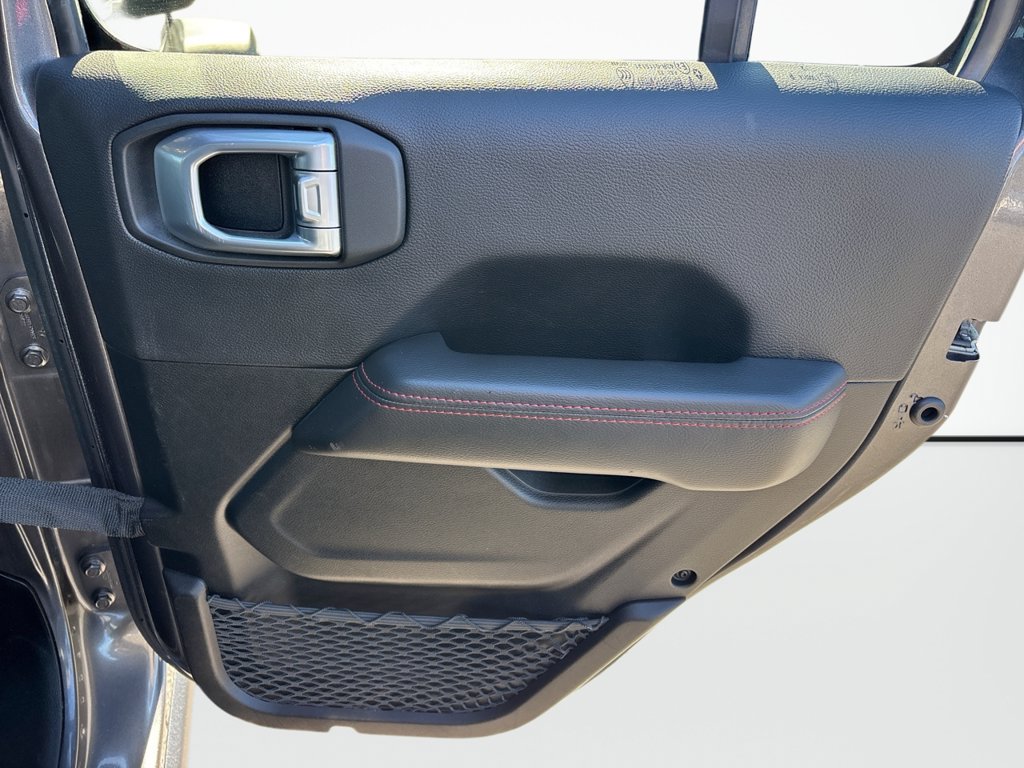 Used 2023 Jeep Wrangler Unlimited Rubicon AWD/4WD image 18
