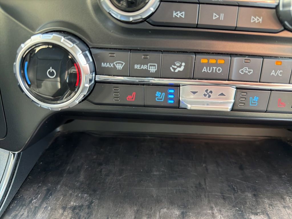 Certified 2023 Ford F150 Lariat w/ Trailer Tow Package image 32