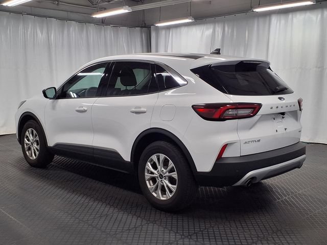 Certified 2023 Ford Escape Active w/ Tech Pack #1 AWD/4WD image 2