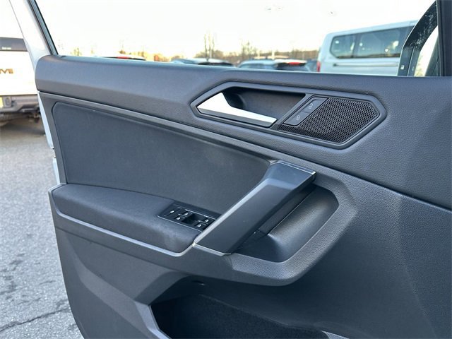 Used 2020 Volkswagen Tiguan S w/ 3rd Row Seat Package image 30