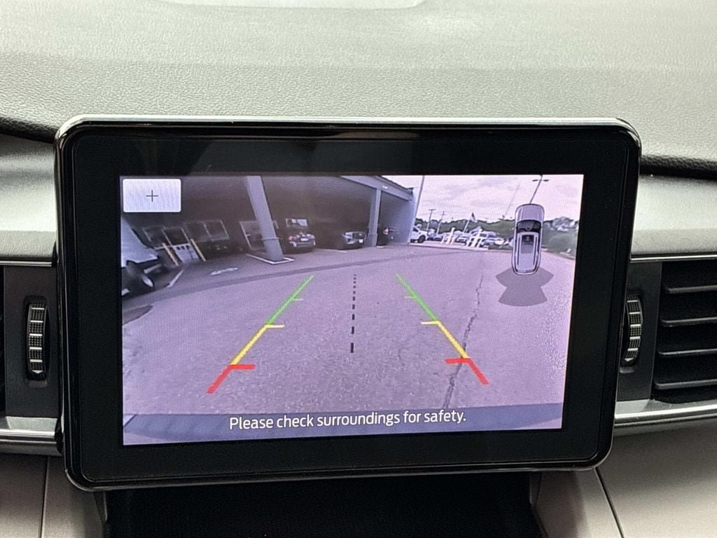 Certified 2023 Ford Explorer XLT w/ Equipment Group 202A AWD/4WD image 41