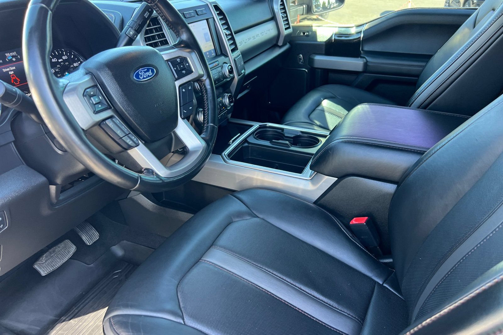 Certified 2020 Ford F250 Platinum w/ FX4 Off-Road Package AWD/4WD image 11