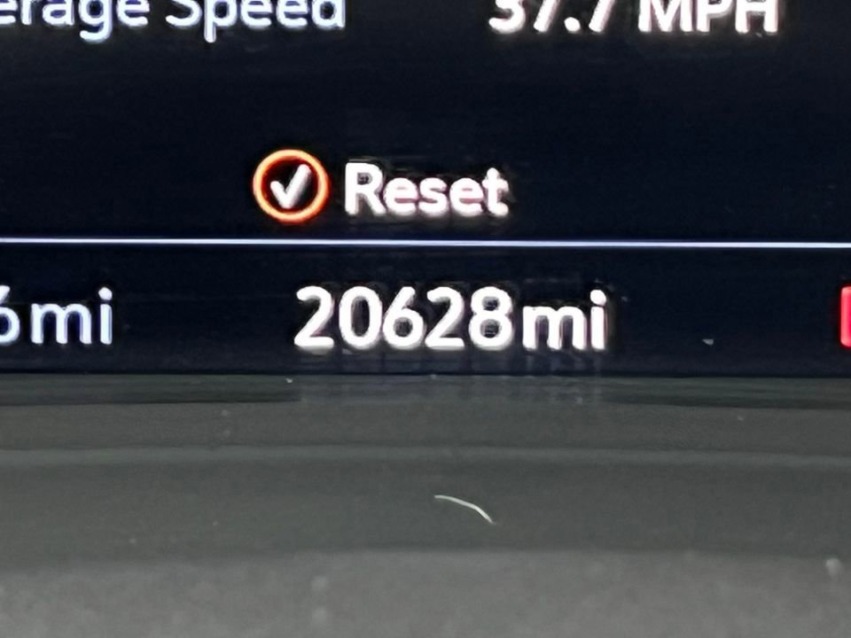 Used 2023 Buick Envision Essence w/ Technology Package I image 13