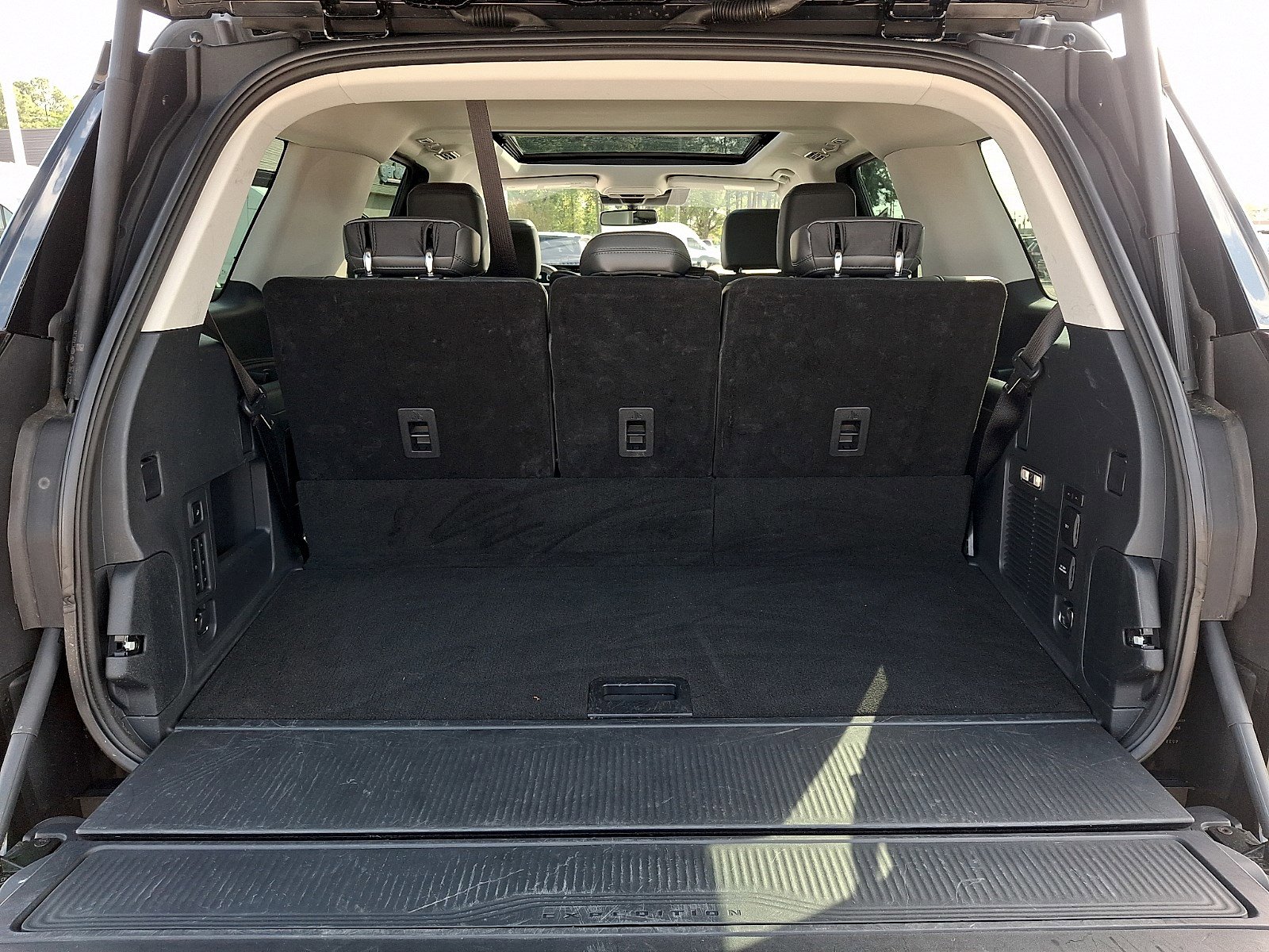 Certified 2025 Ford Expedition Active AWD/4WD image 28