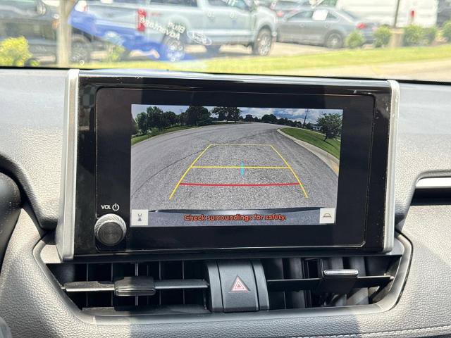 Used 2025 Toyota RAV4 XLE AWD/4WD image 22